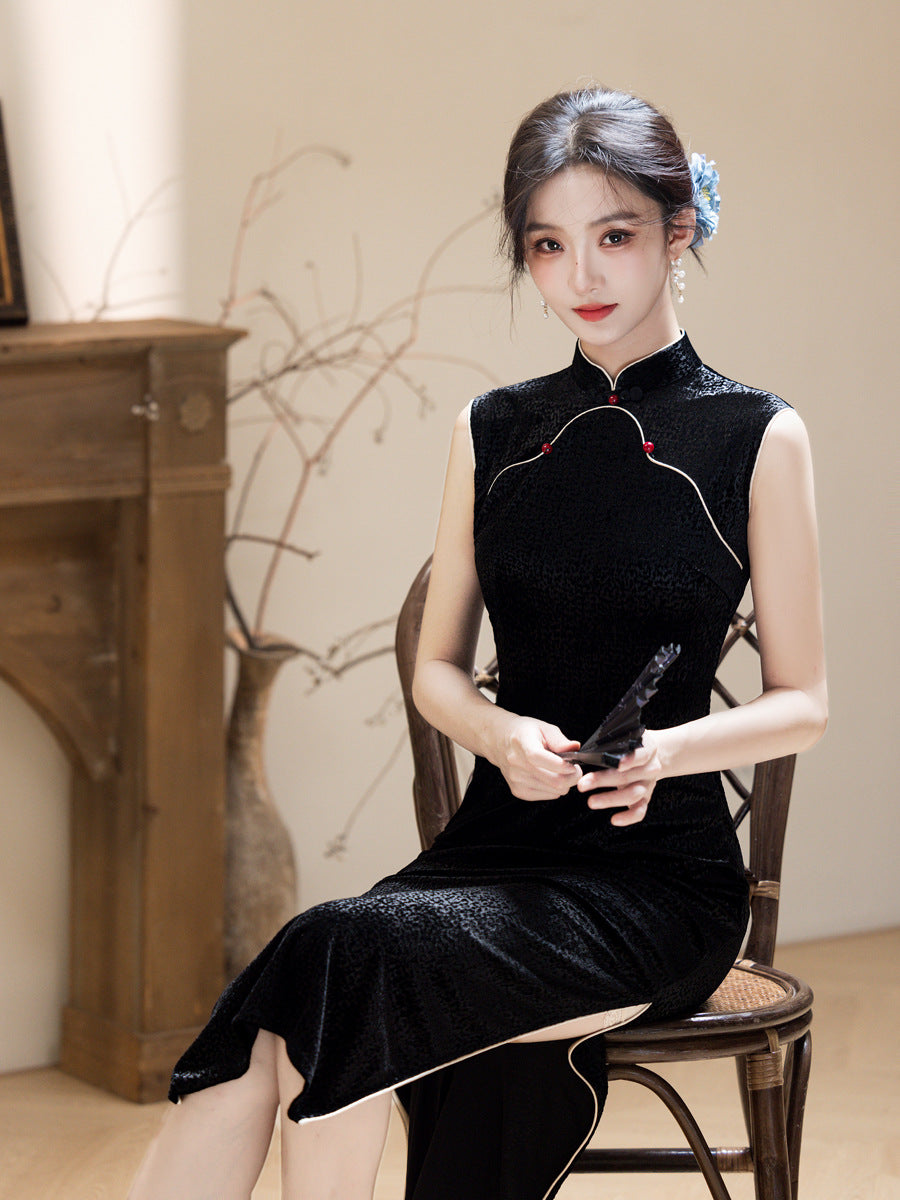 Retro Elegant Black Cheongsam – 2025 New Women's Dress