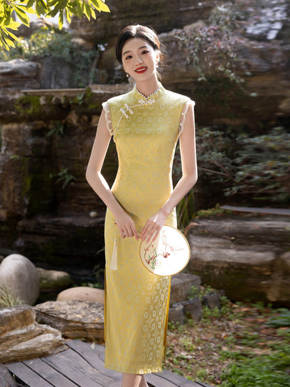 Exquisite Waist-Cinching Qipao – Elegant Everyday Wear Dress