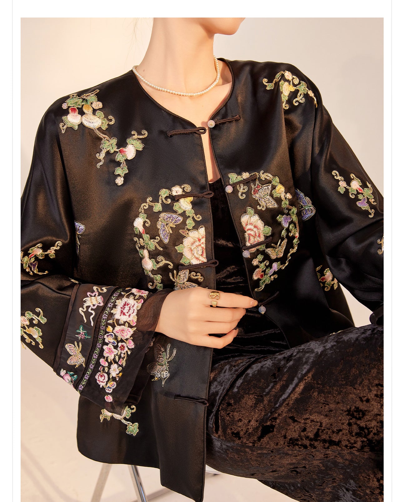 2026 Autumn New Chinese Style Printed Embroidered Acetate Coat for Women