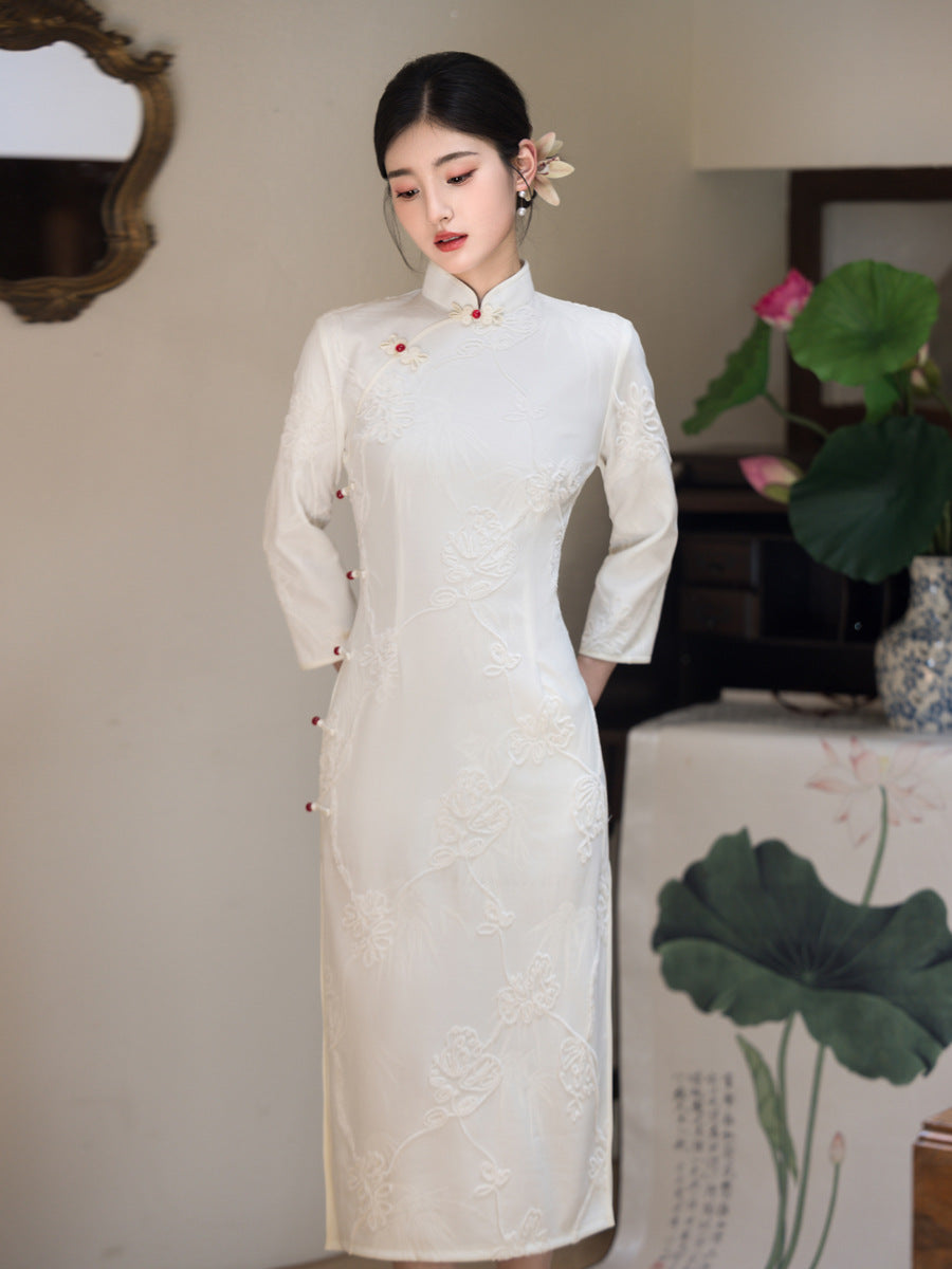 White Cheongsam 2025 – Autumn Winter Retro Long Sleeve Dress