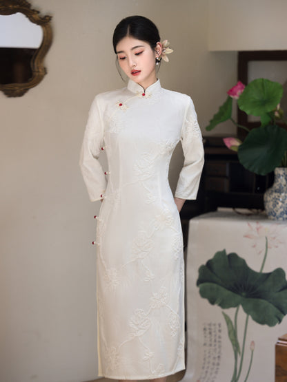 White Cheongsam 2025 – Autumn Winter Retro Long Sleeve Dress
