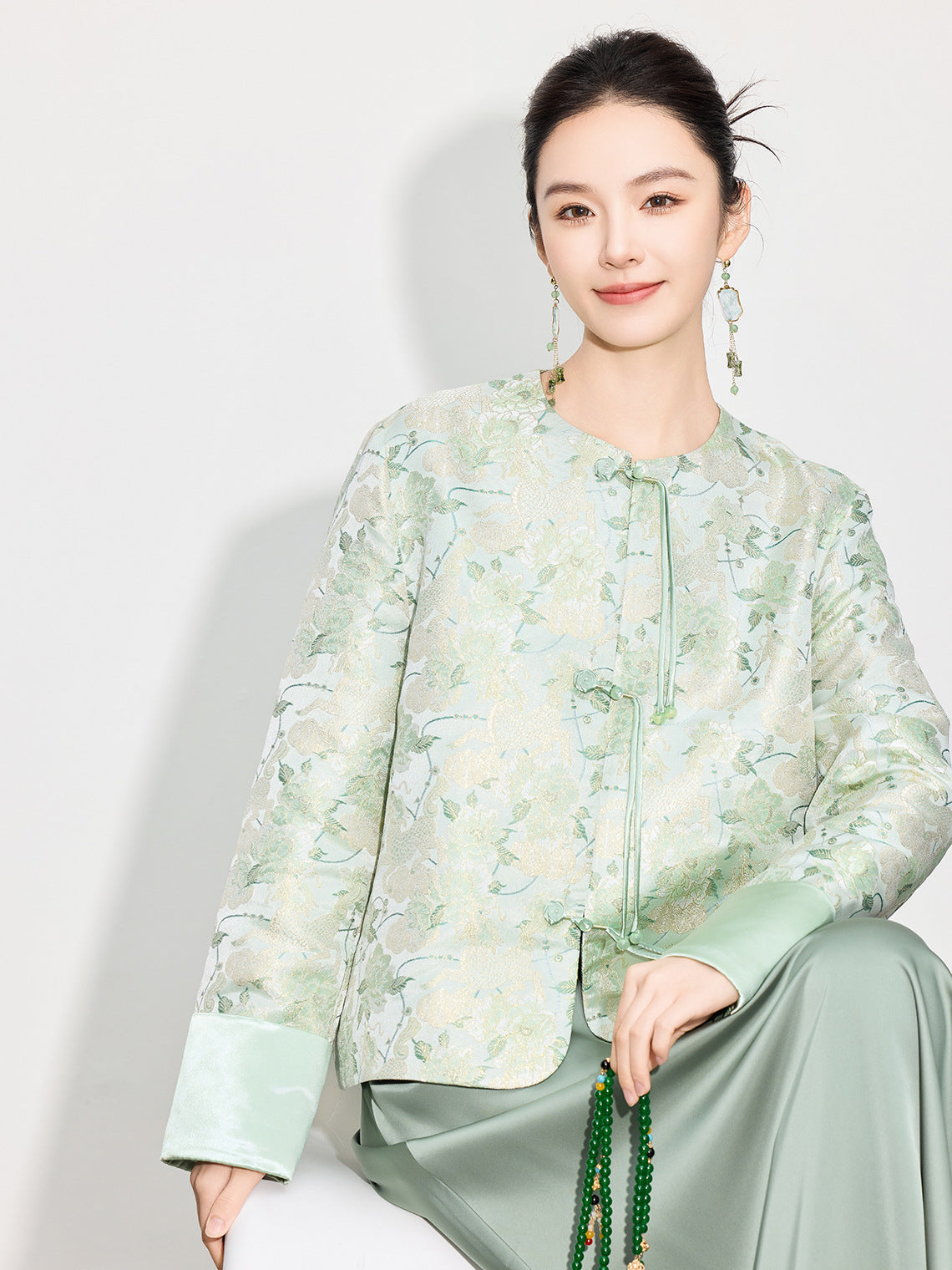 Elegant Chinese Style Long Sleeve Jacquard Top