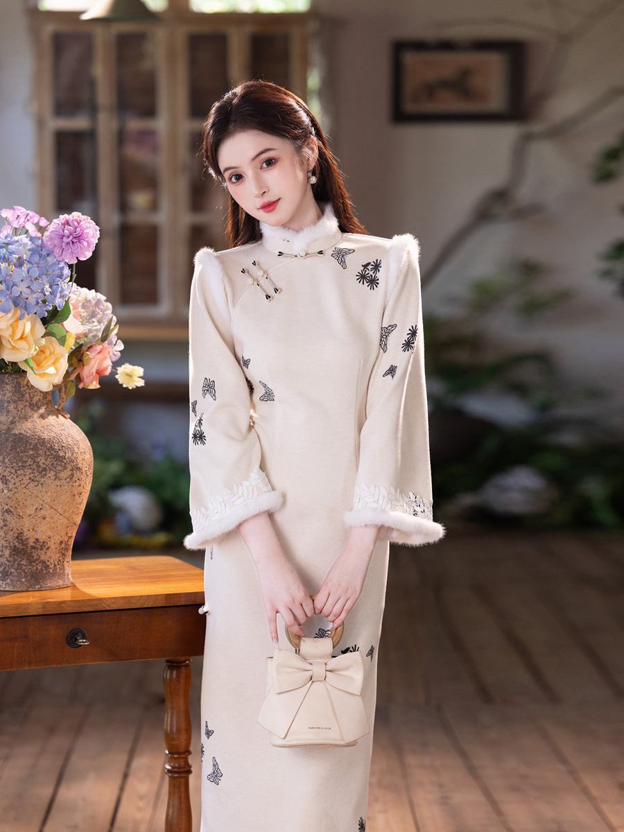 White Fleece-Lined Winter Qipao | Thickened Long-Sleeve Retro Dress 2025