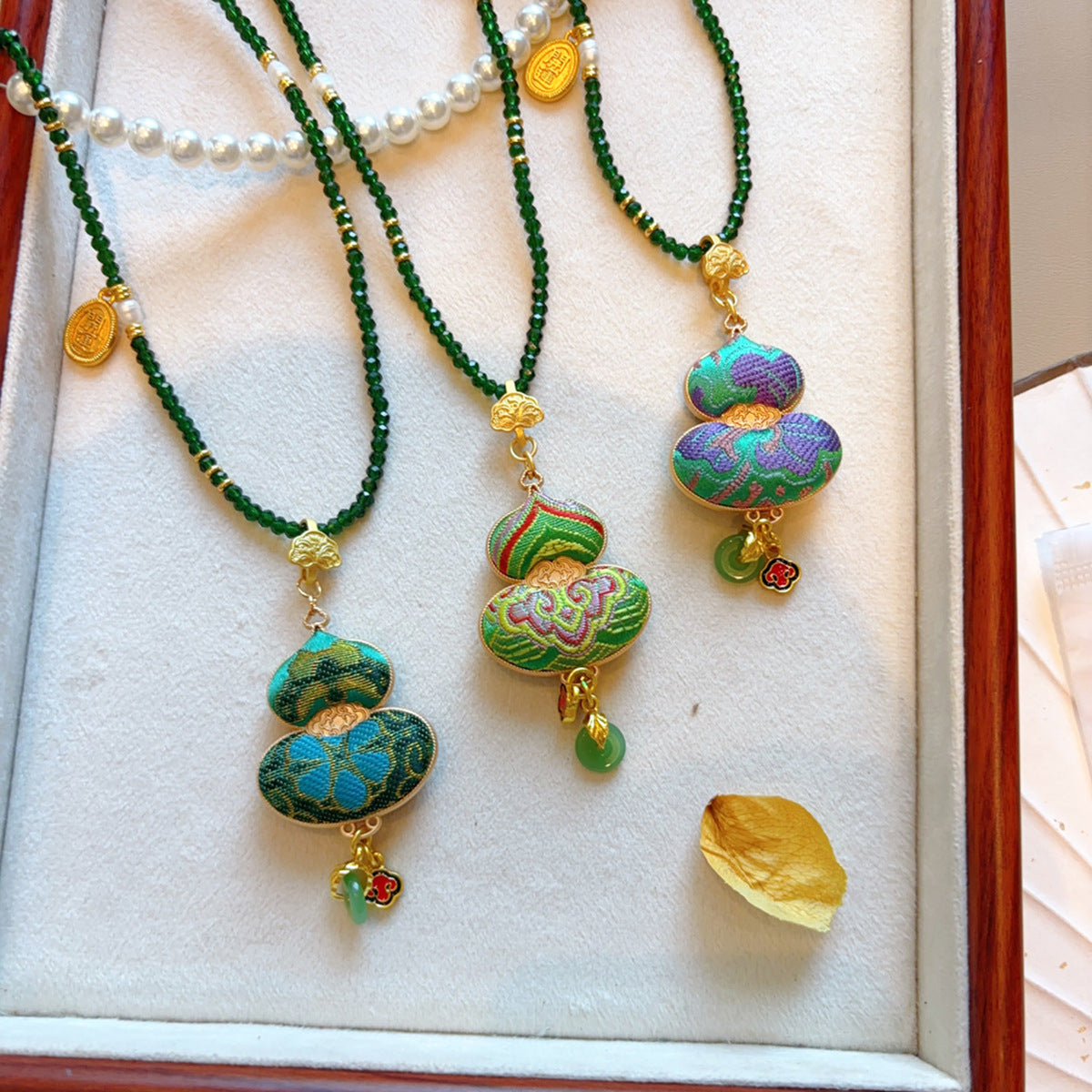 Handmade Song Brocade Gourd Necklace | New Chinese Style Cultural Heritage Accessory