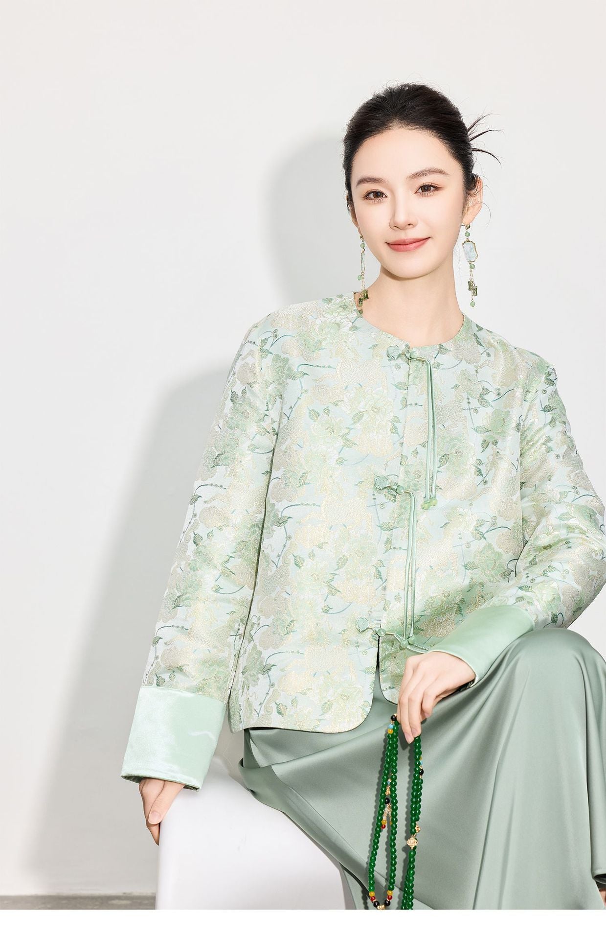 Elegant Chinese Style Long Sleeve Jacquard Top