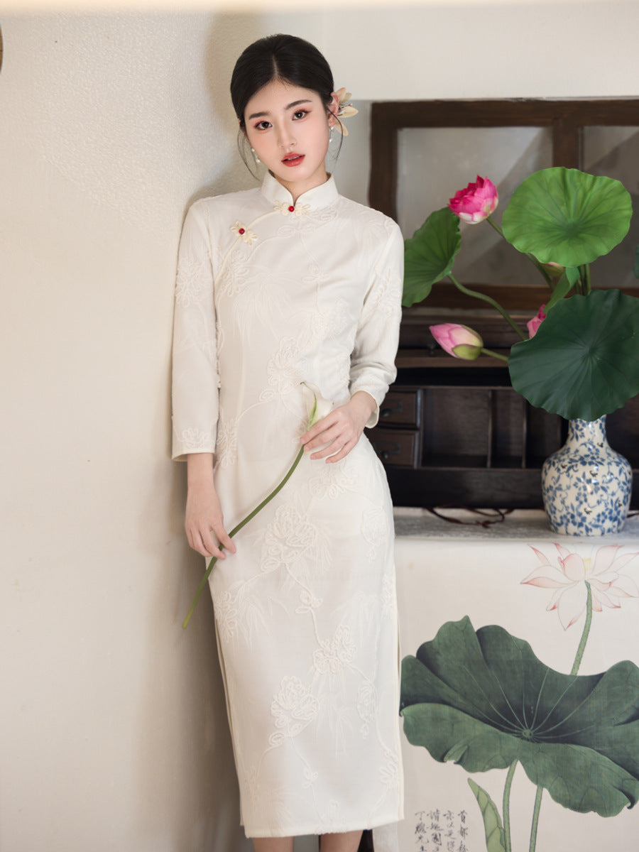 White Cheongsam 2025 – Autumn Winter Retro Long Sleeve Dress