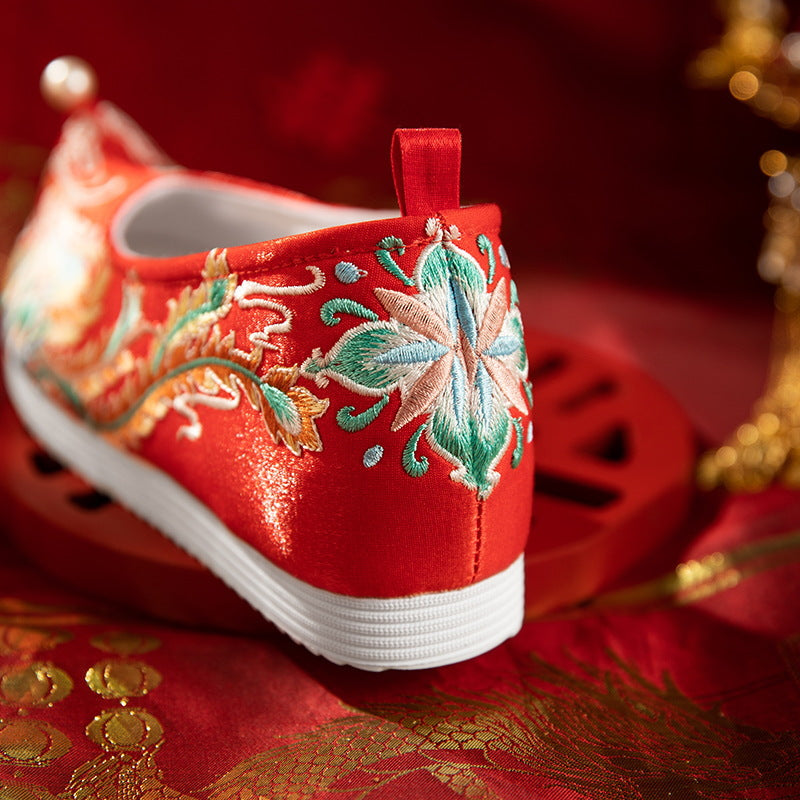Autumn 2025 Hanfu Shoes — Bride Xiuhe Shoes with Inner Height for Women