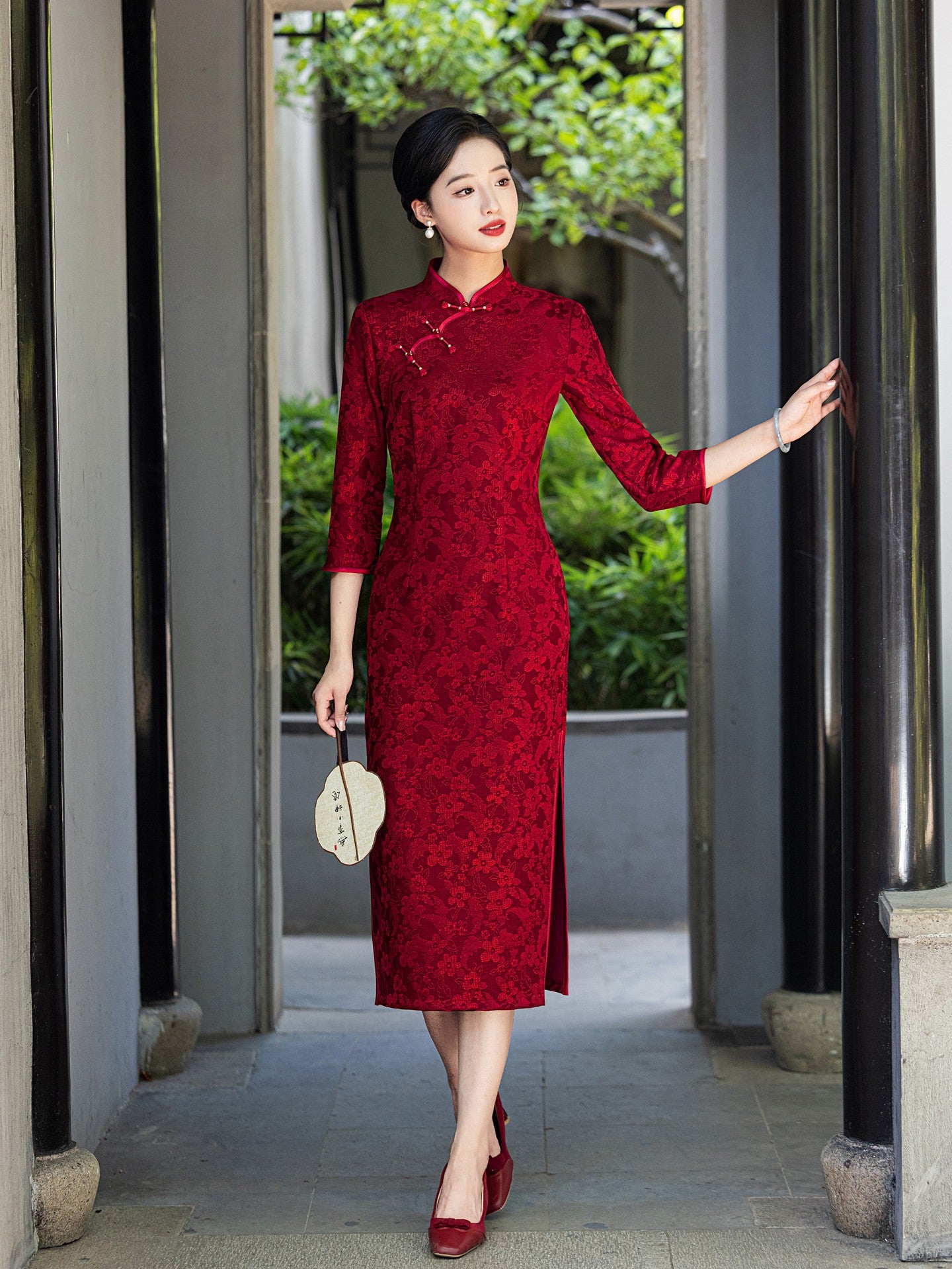 Elegant Red Long Sleeve Qipao – Autumn Wedding Event Dress