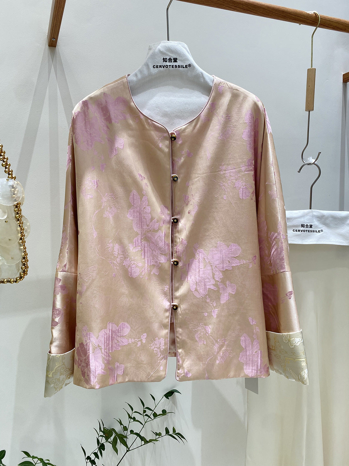 National Style Elegant Women's Top