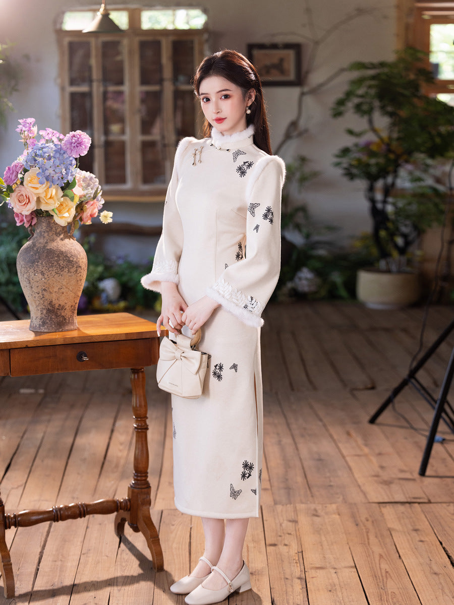 White Fleece-Lined Winter Qipao | Thickened Long-Sleeve Retro Dress 2025