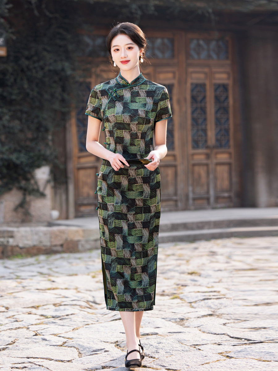 Exquisite Waist-Cinching Qipao – Elegant Everyday Wear Dress
