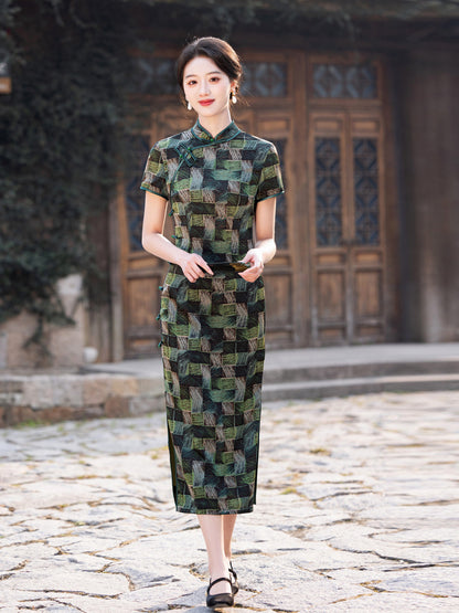 Exquisite Waist-Cinching Qipao – Elegant Everyday Wear Dress