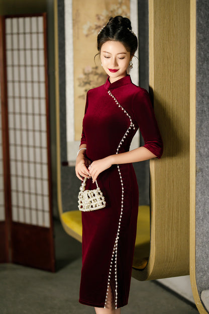 Elegant Mid-Sleeve Velvet Qipao – Burgundy Daily Dress