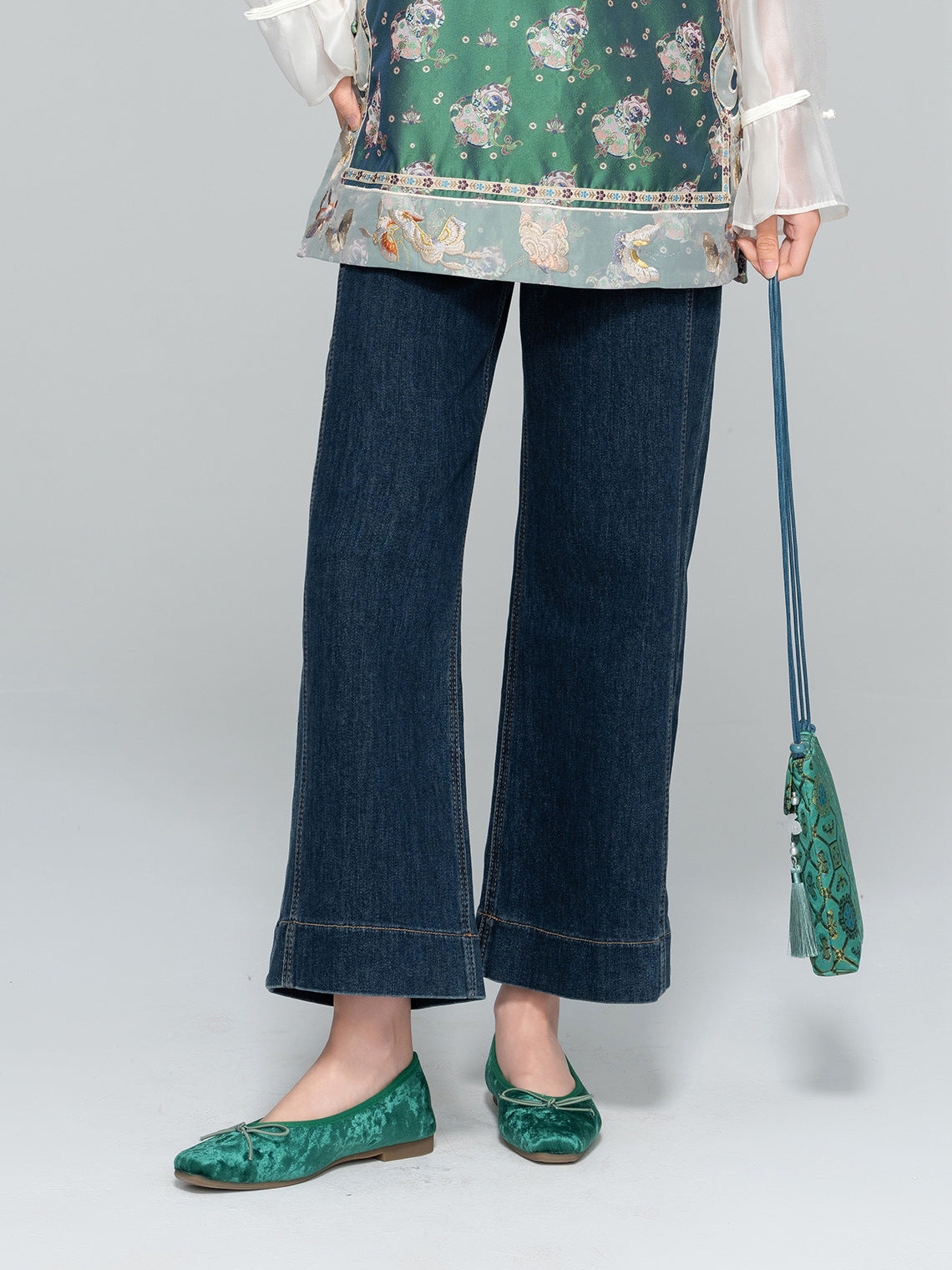 Elegant Petite Straight-Leg Jeans, High-Waist Design