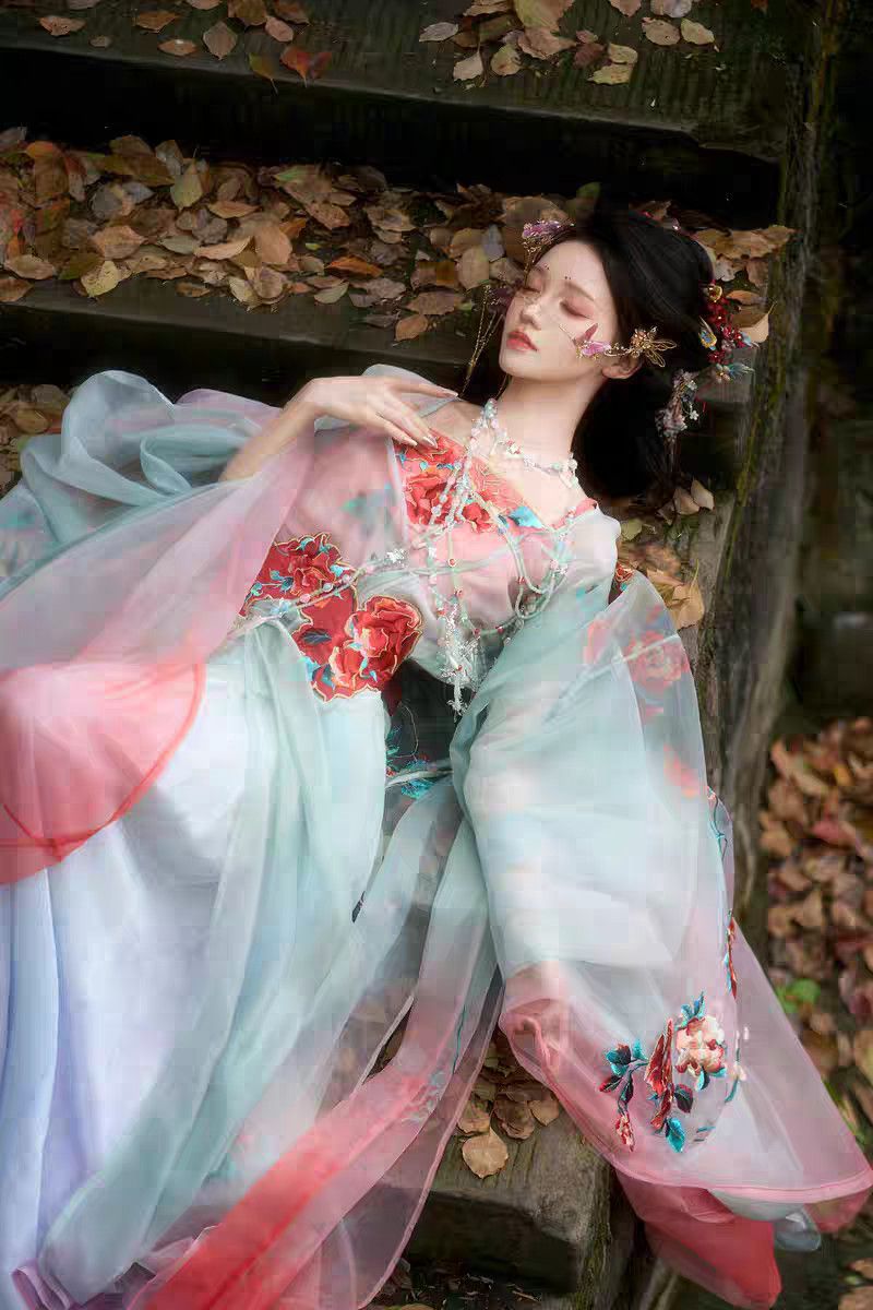 Original Hanfu Set Women's Heavy Embroidery Rose Manor Fairy Style