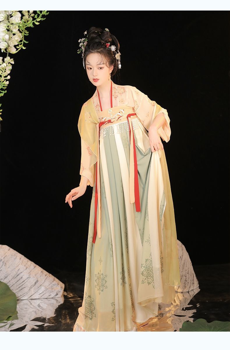 Oriental Fairy Hanfu — Queen Consort Style Ancient Chinese Outfit