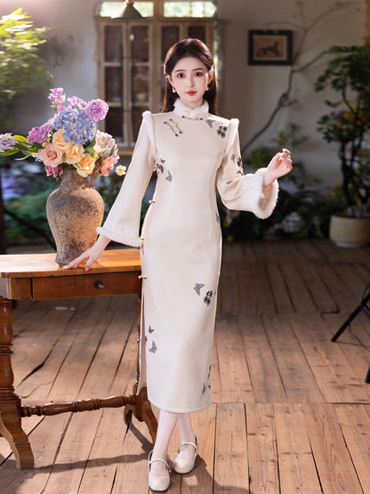 White Fleece-Lined Winter Qipao | Thickened Long-Sleeve Retro Dress 2025