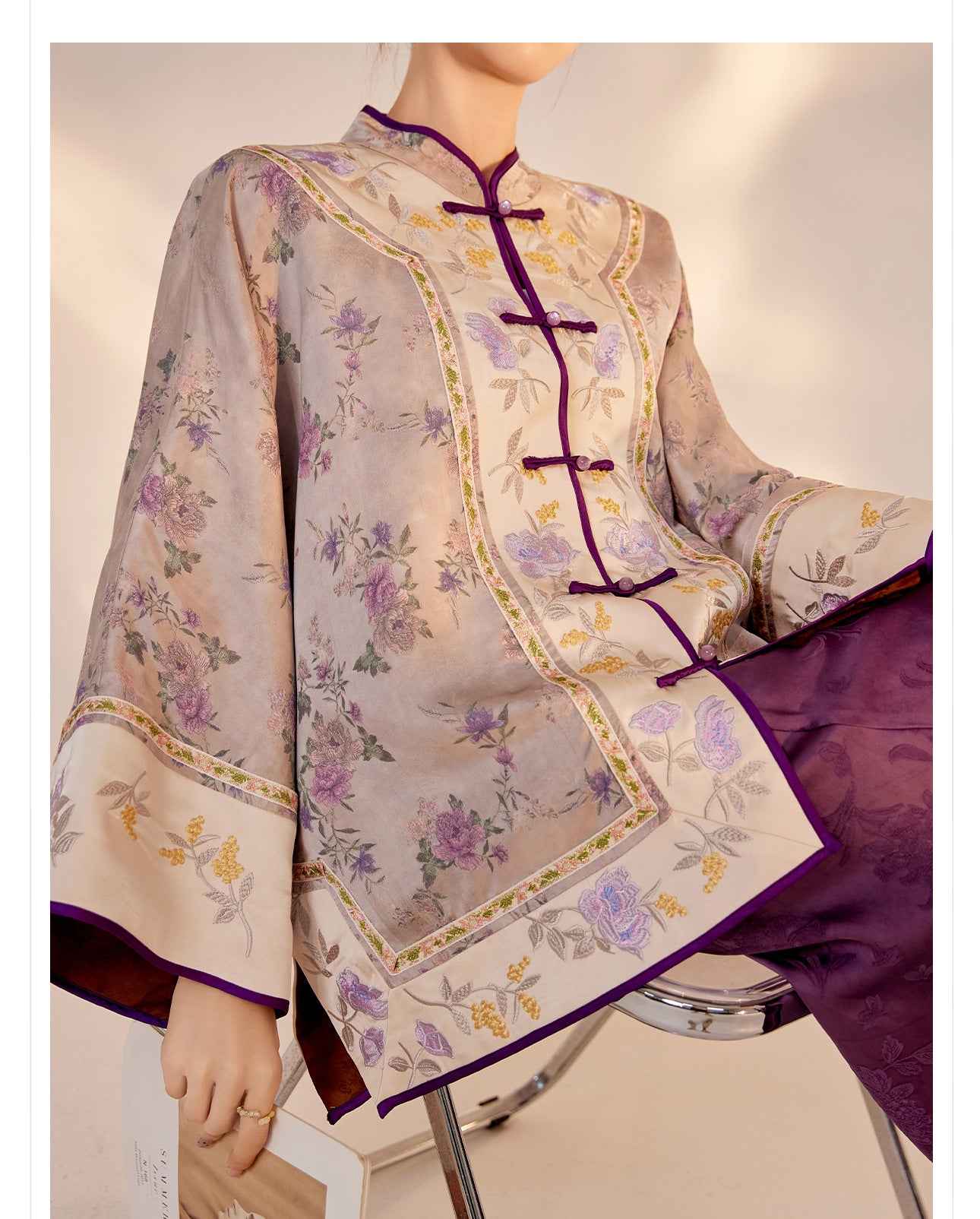 Early Autumn Silk Embroidered Retro Loose Chinese Style Jacket