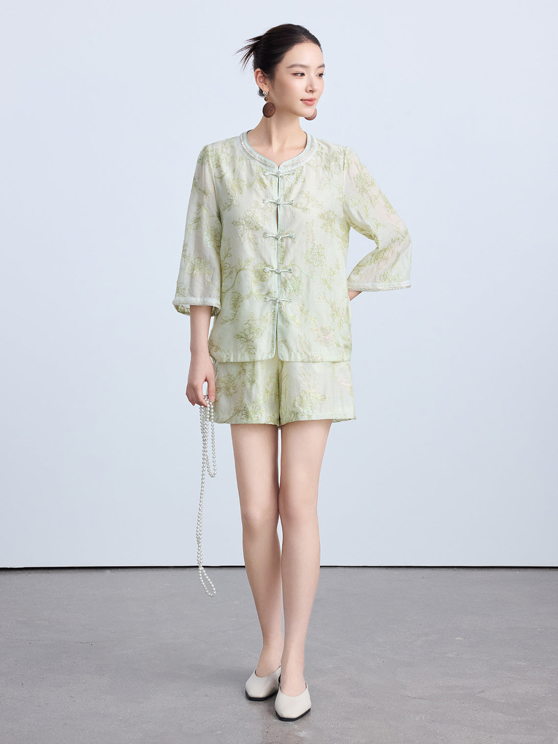 Luxury Embroidered Chinese Style Two-Piece Outfit