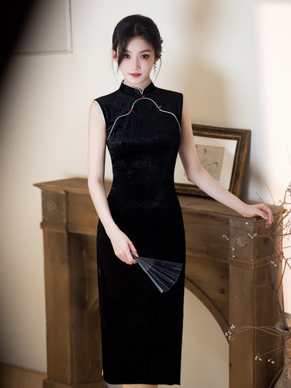 Retro Elegant Black Cheongsam – 2025 New Women's Dress