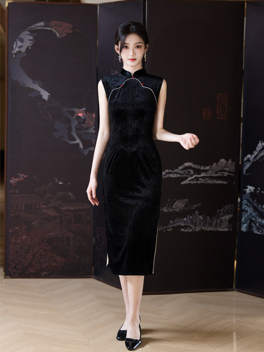 Retro Elegant Black Cheongsam – 2025 New Women's Dress