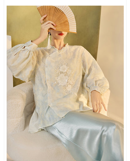 Early Autumn Retro Embroidered Top | New Chinese Style Artistic Shirt