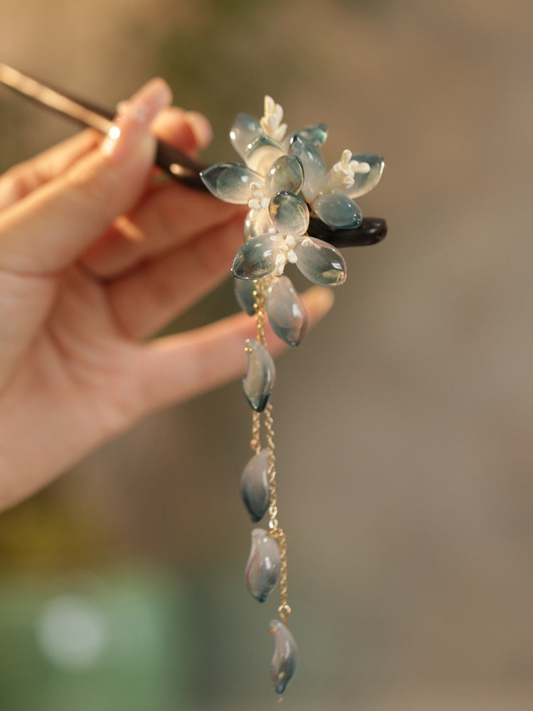 Ink Blue Magnolia Hairpin | New Chinese Style Elegant Wooden Accessory