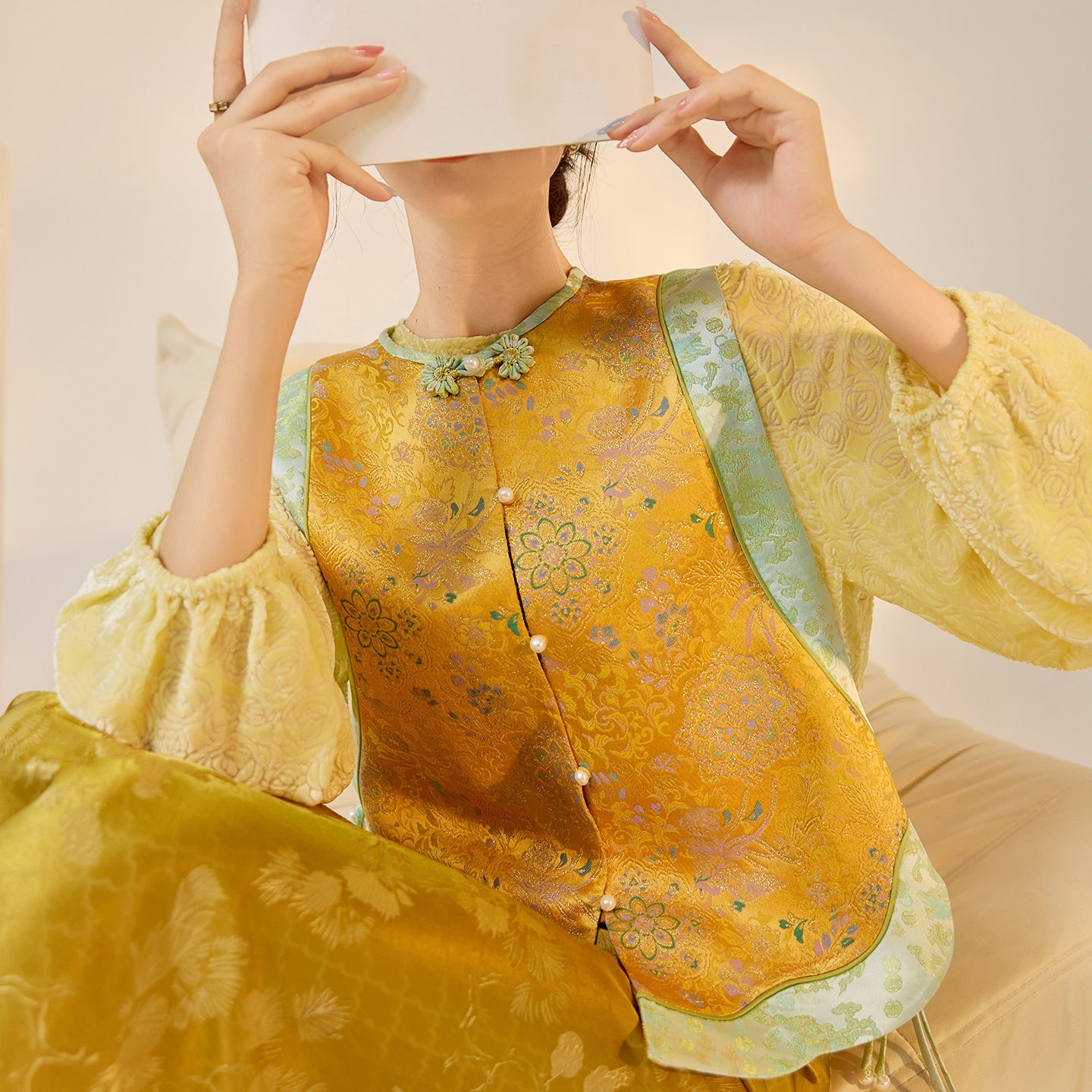 High-End Floral Embroidered Vest – Stylish Women's Top