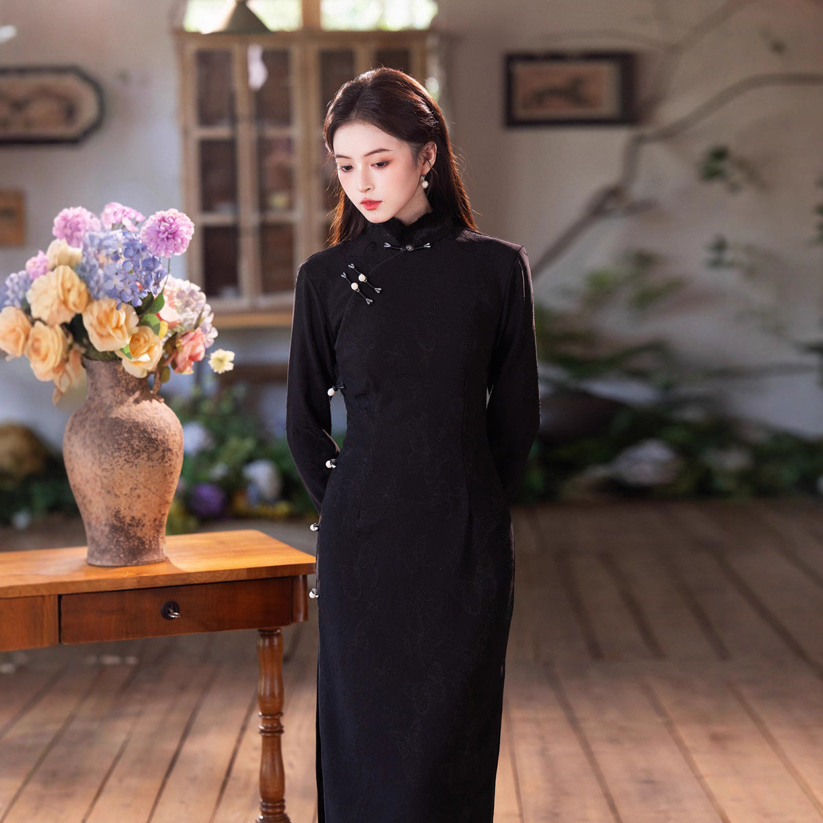 2025 New Black Thickened Cheongsam | Elegant Daily Warm Winter Dress