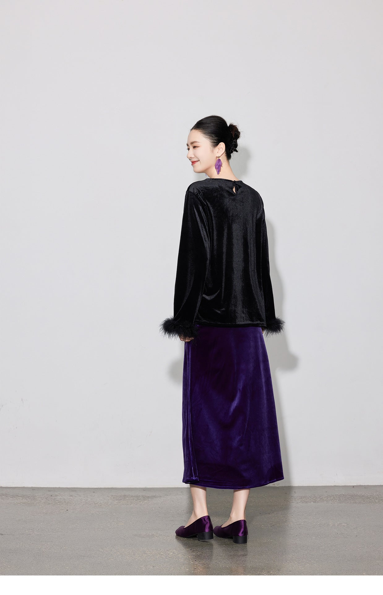 Chic Vintage High-Waist Velvet Long Skirt