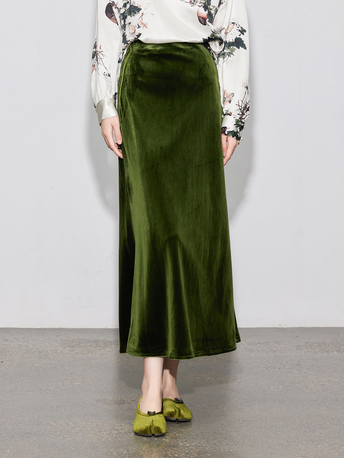 Autumn High-Waisted Long Velvet Skirt for Women