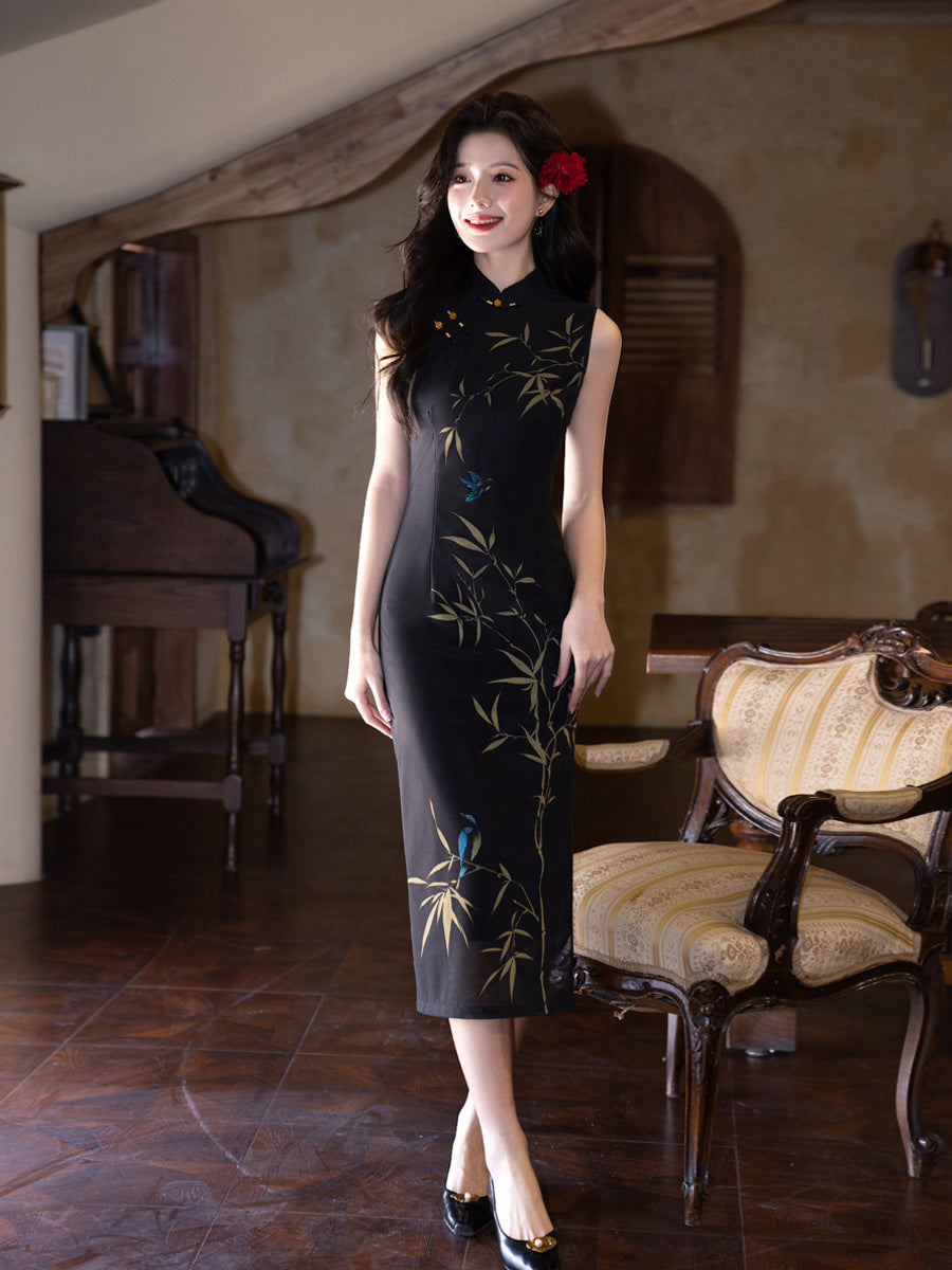 Elegant Black Cheongsam – 2025 Sleeveless Slim Fit Dress