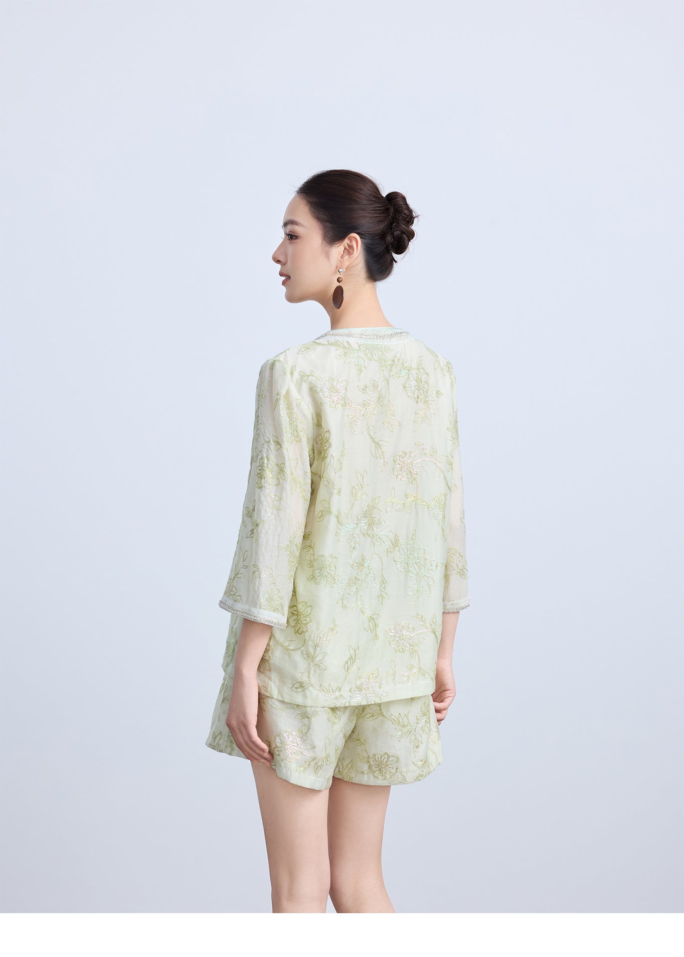 Luxury Embroidered Chinese Style Two-Piece Outfit