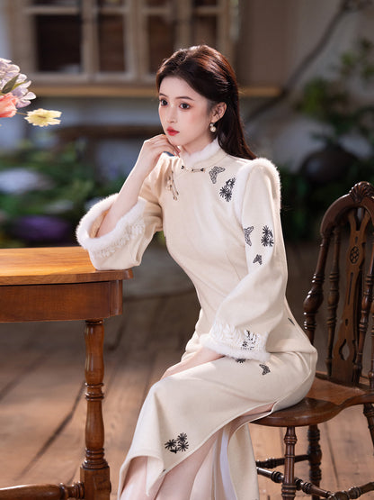 White Fleece-Lined Winter Qipao | Thickened Long-Sleeve Retro Dress 2025