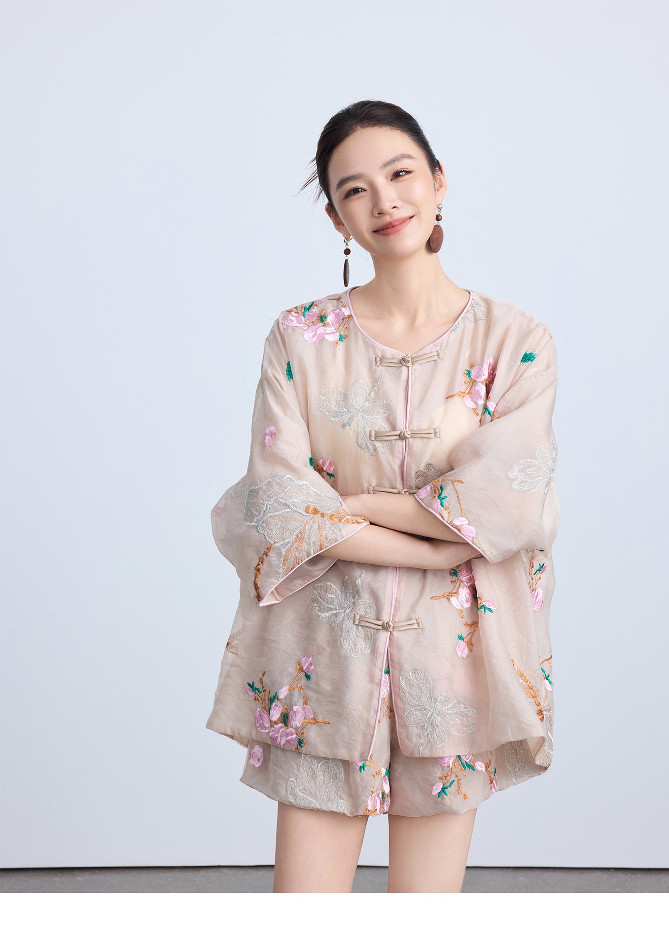 Chinese Style Embroidered Top & Shorts Set New Loose Two-Piece Outfit