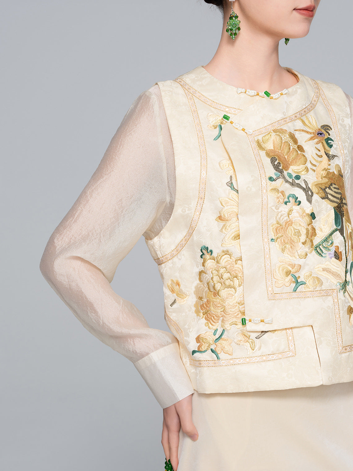 Mulberry Silk Embroidered Sleeveless Vest for Women
