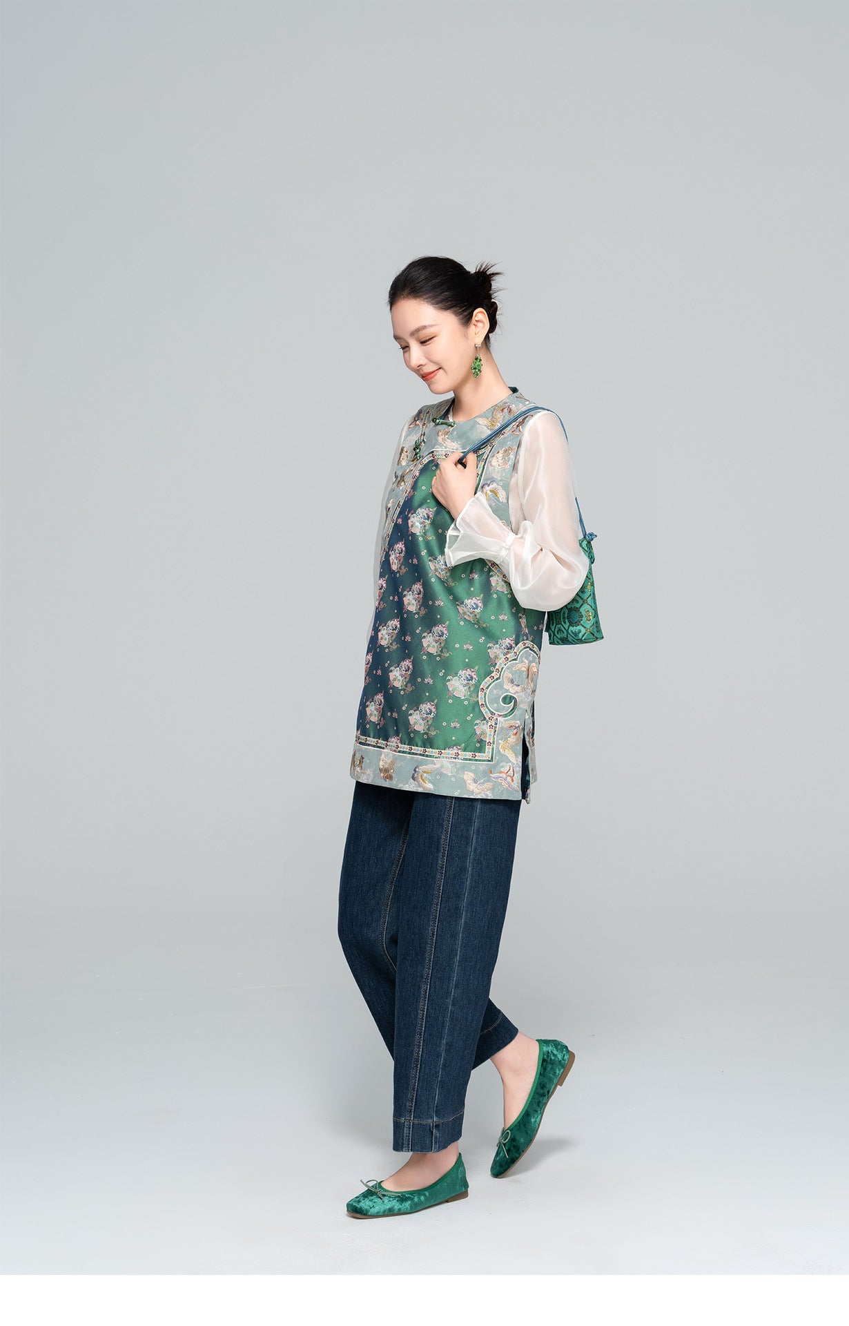 Elegant Petite Straight-Leg Jeans, High-Waist Design