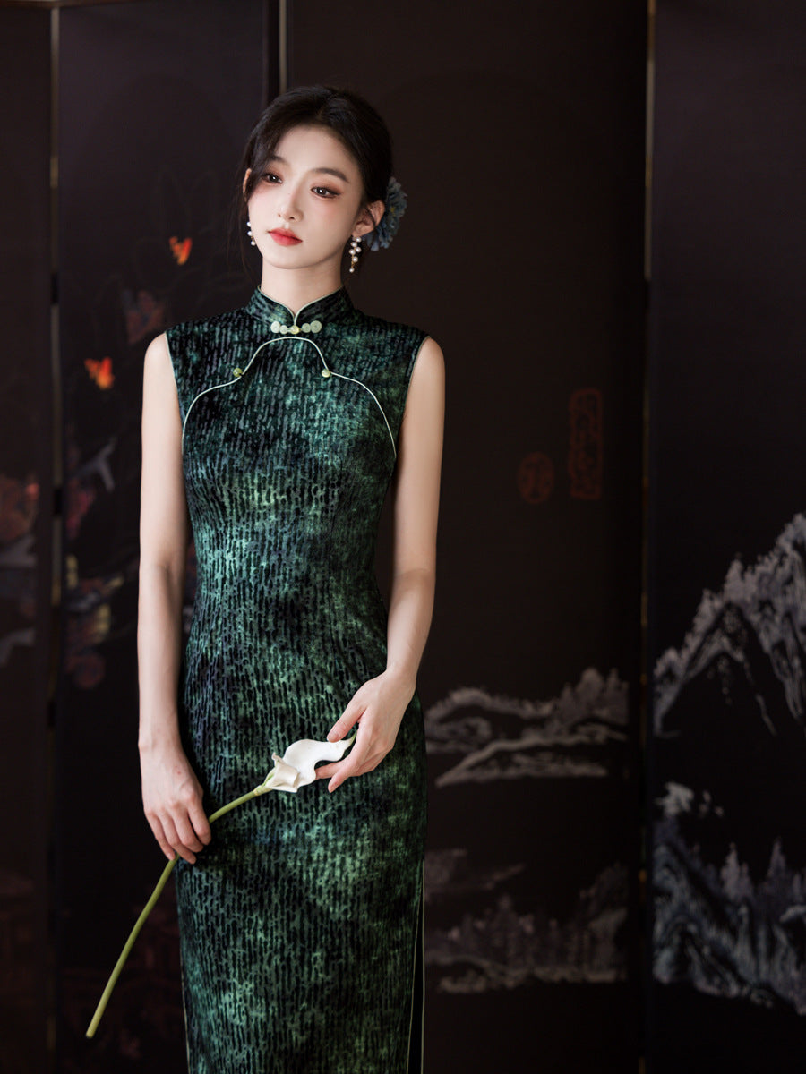 Retro Elegant Black Cheongsam – 2025 New Women's Dress