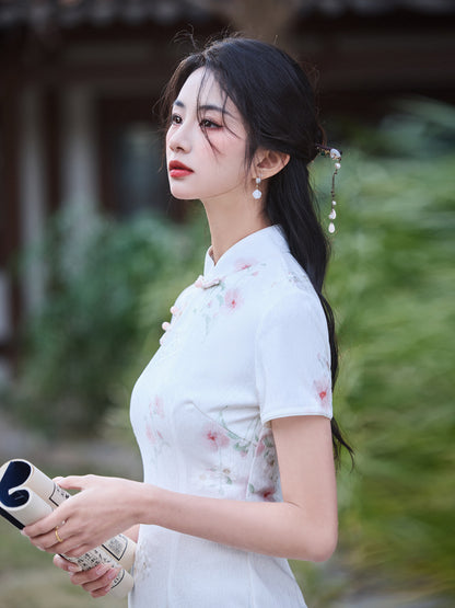 Elegant White Long Cheongsam – 2025 Youthful Summer Dress