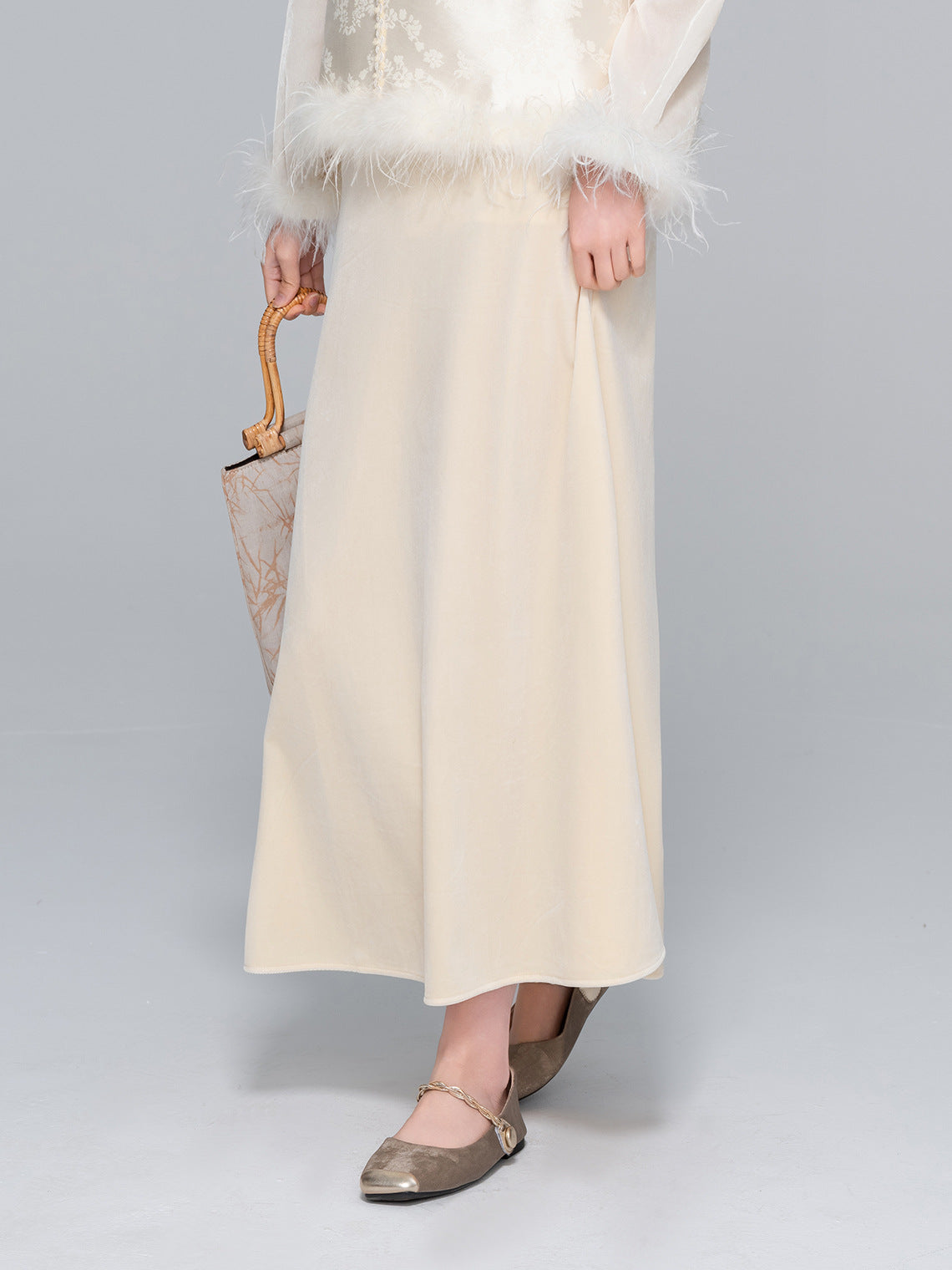 Elegant Slimming Velvet Fishtail Skirt for Fall and Winter