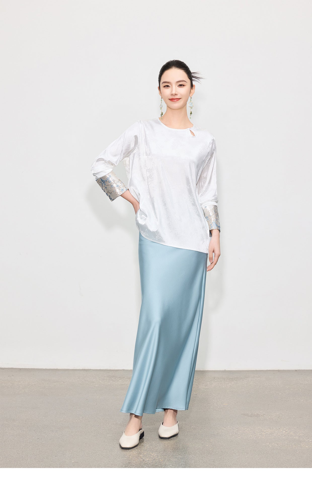 Elegant Spring Jacquard Hollow Shirt for Women