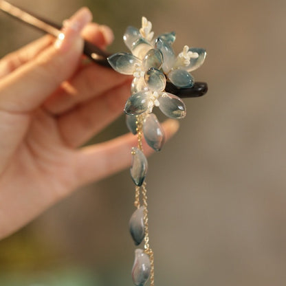 Ink Blue Magnolia Hairpin | New Chinese Style Elegant Wooden Accessory