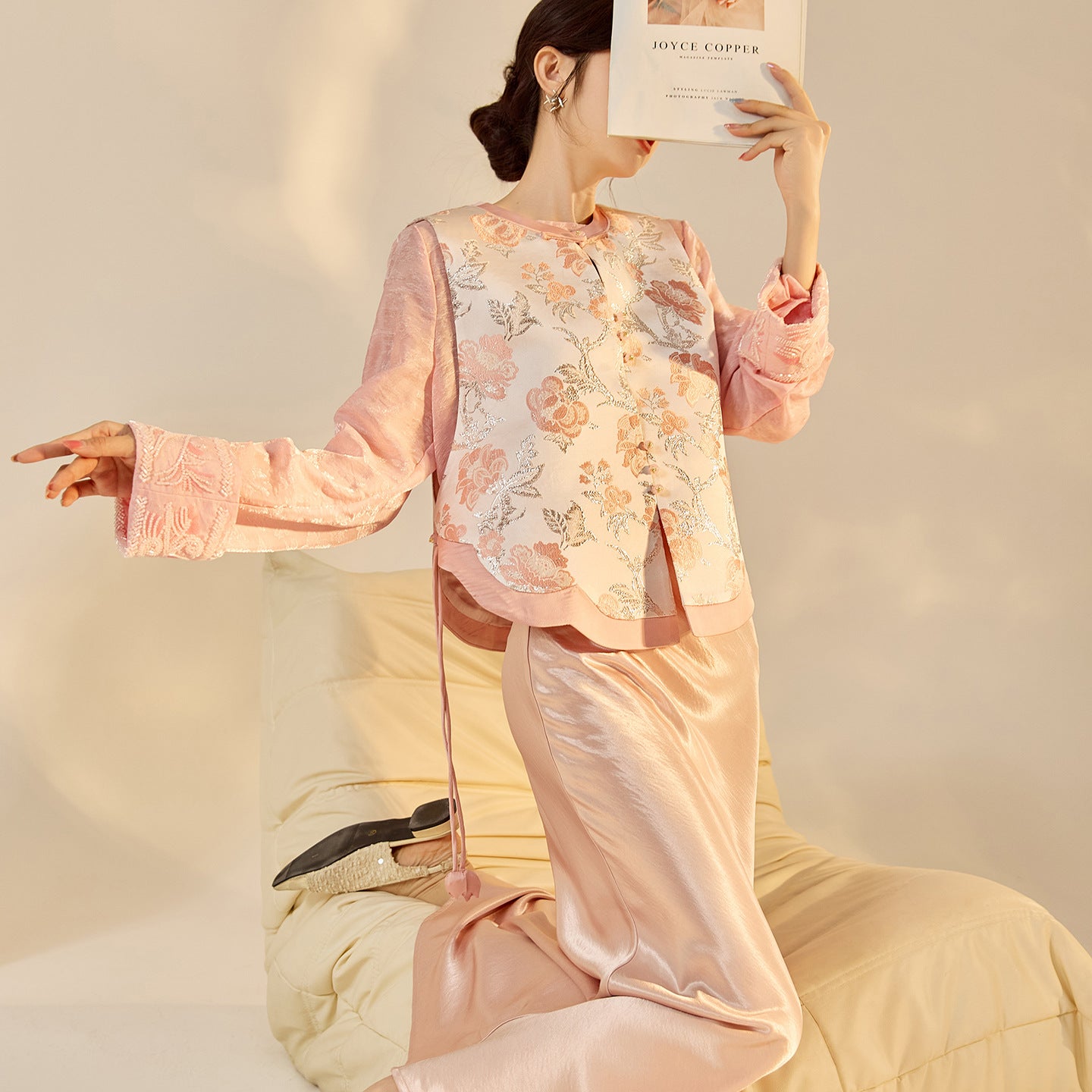 Elegant Jacquard Sleeveless Vest & Skirt Set for Autumn