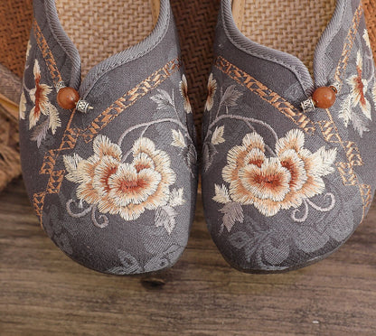 Old Beijing Style Women’s Flats — Retro Embroidered Costume Shoes