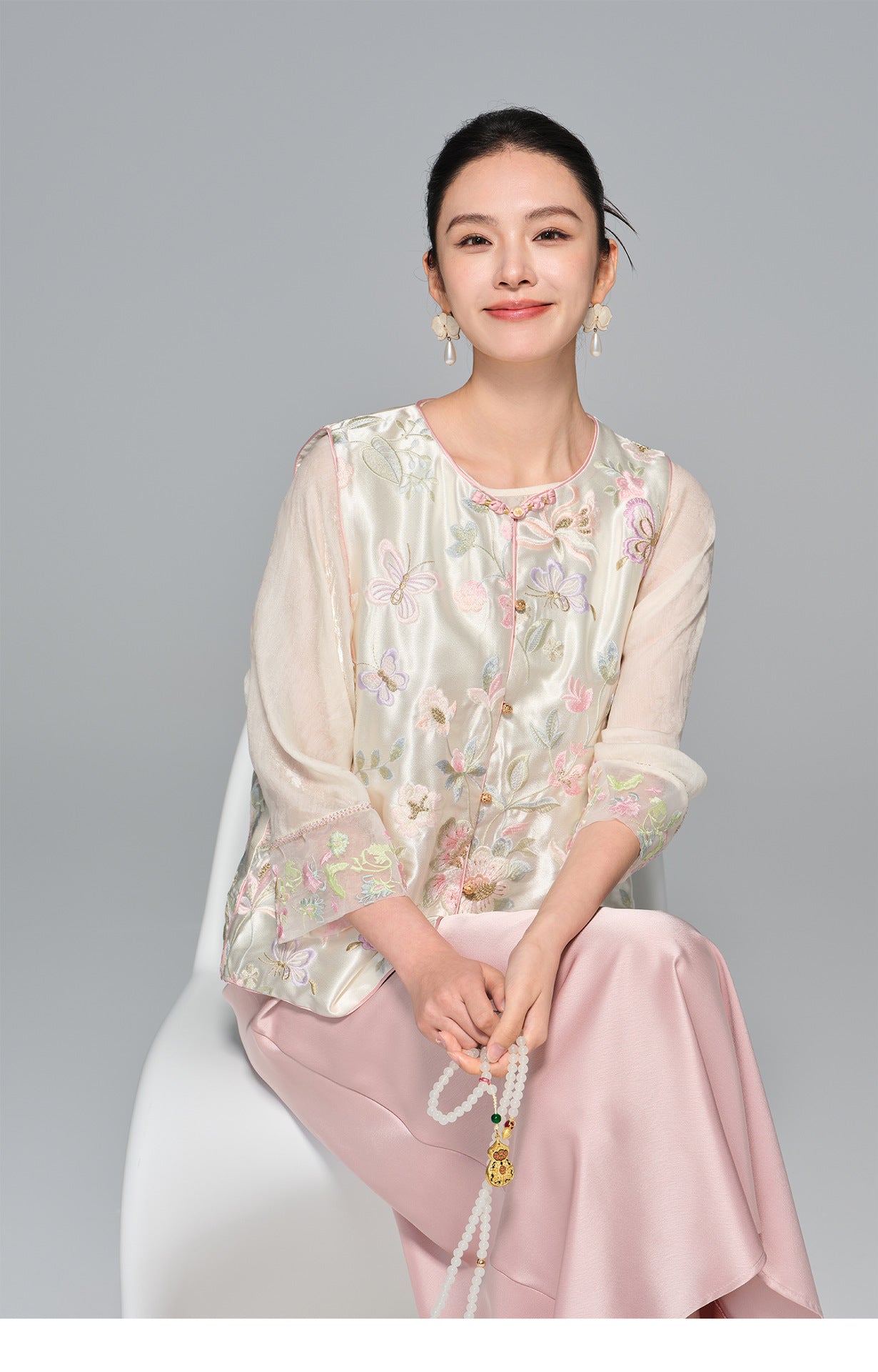 Stylish Embroidered Outerwear Vest