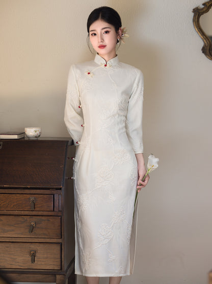 White Cheongsam 2025 – Autumn Winter Retro Long Sleeve Dress