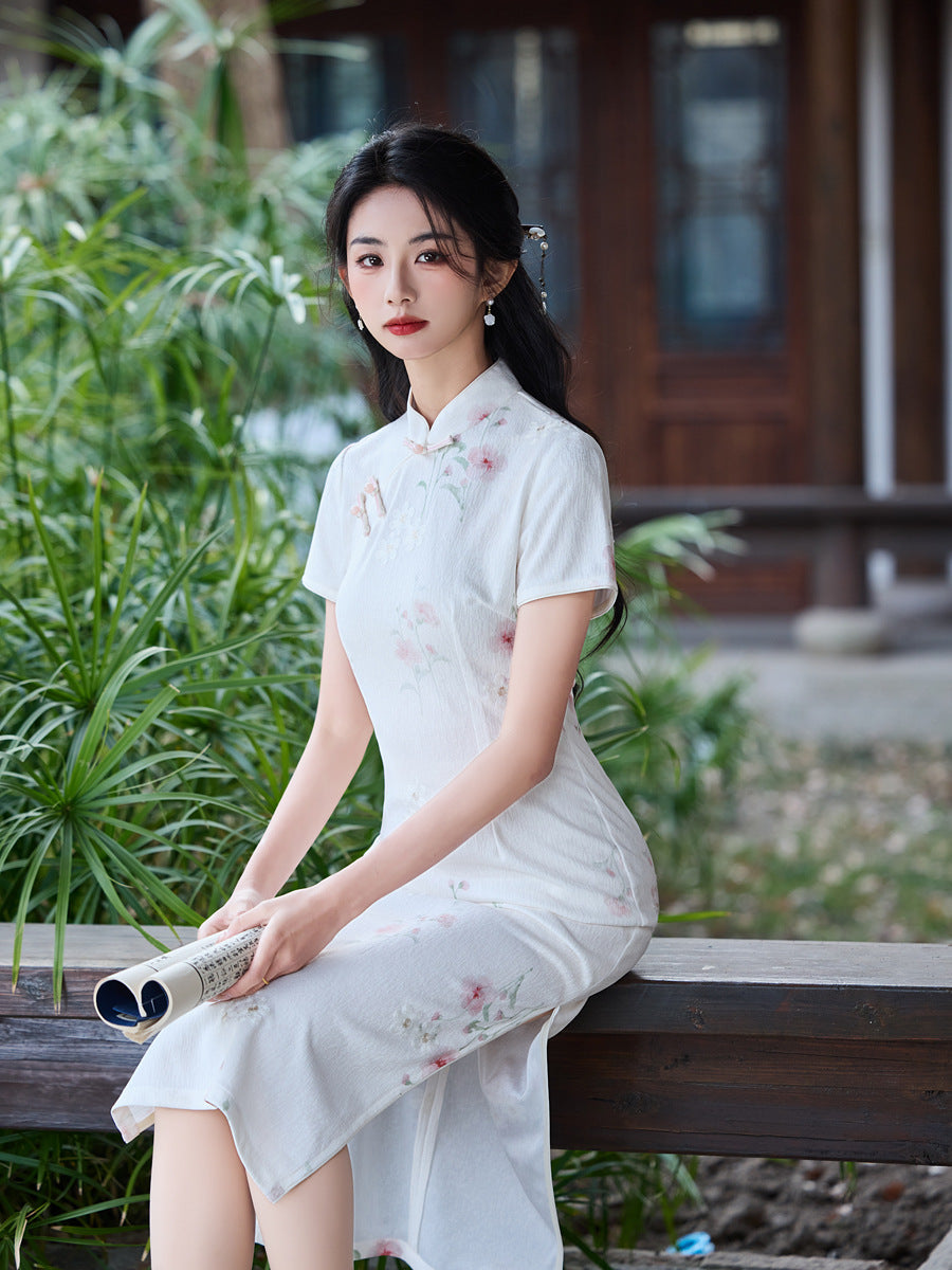Elegant White Long Cheongsam – 2025 Youthful Summer Dress