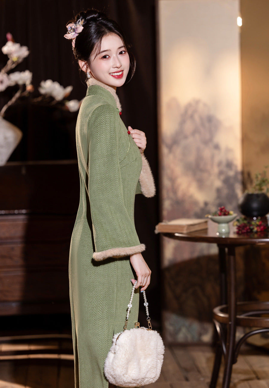 2025 Improved Green Cheongsam – Elegant Warm National Style