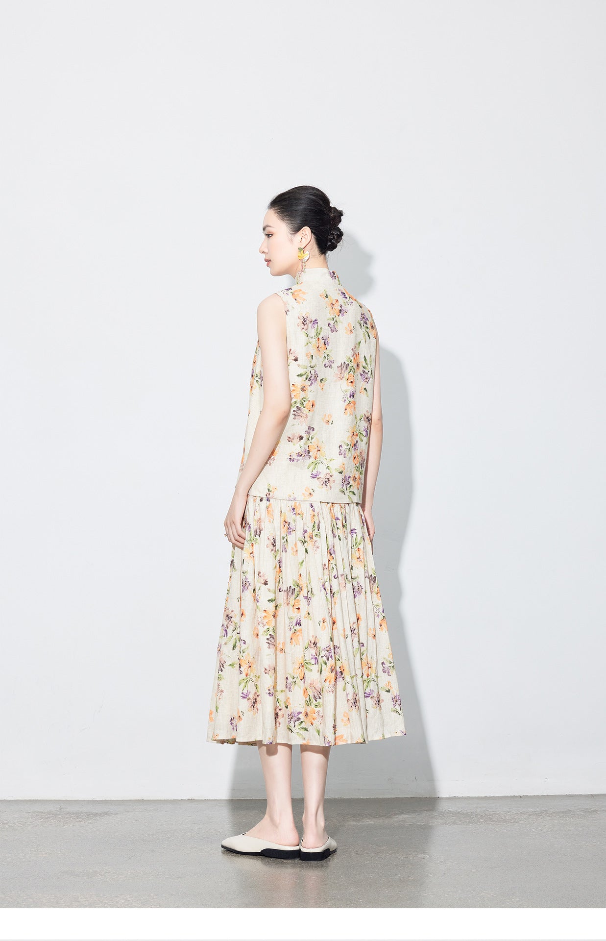 High-End Linen Sleeveless Button Top & Slimming Skirt for Women