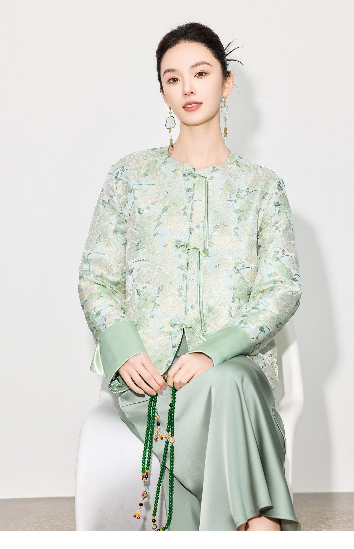 Elegant Chinese Style Long Sleeve Jacquard Top